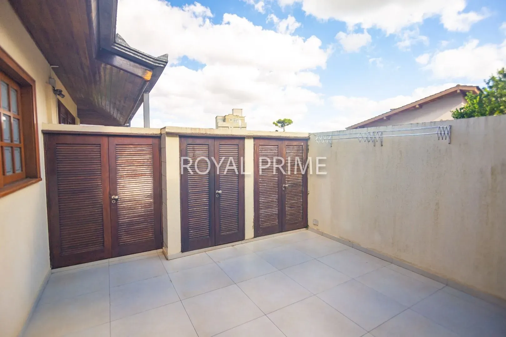 Furnished house in a gated community with 4 bedrooms and 5 baths — photo 31