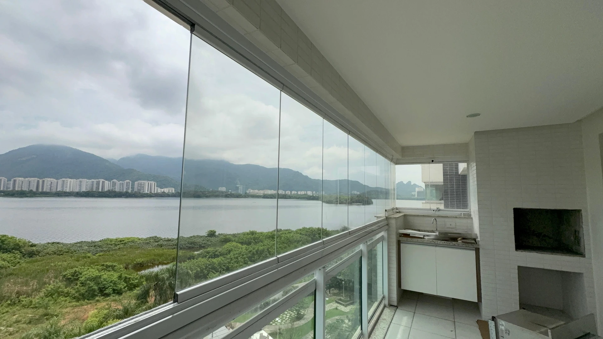 Water view in a 3-bedroom apartment, 85 m² — photo 19