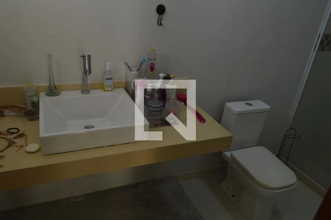 Casa de 5 quartos com 3 suítes e varanda fechada — photo 36