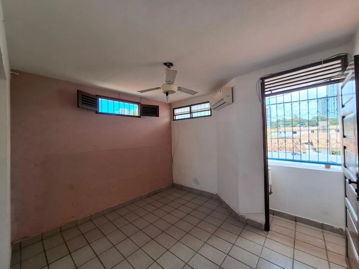 Будинок: 3 спальні, усі з власною ванною кімнатою, 110 м² — photo 22