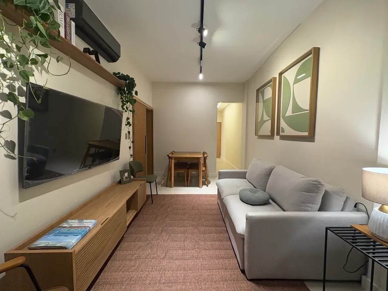 Furnished 2-bedroom apartment with 2 bathrooms — photo 6