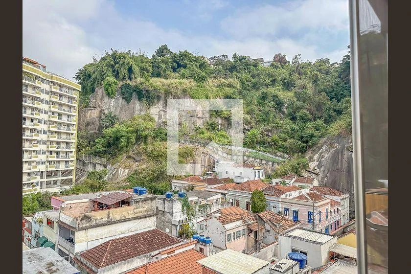 Furnished 86 m² apartment with 2 bedrooms and balcony — photo 36