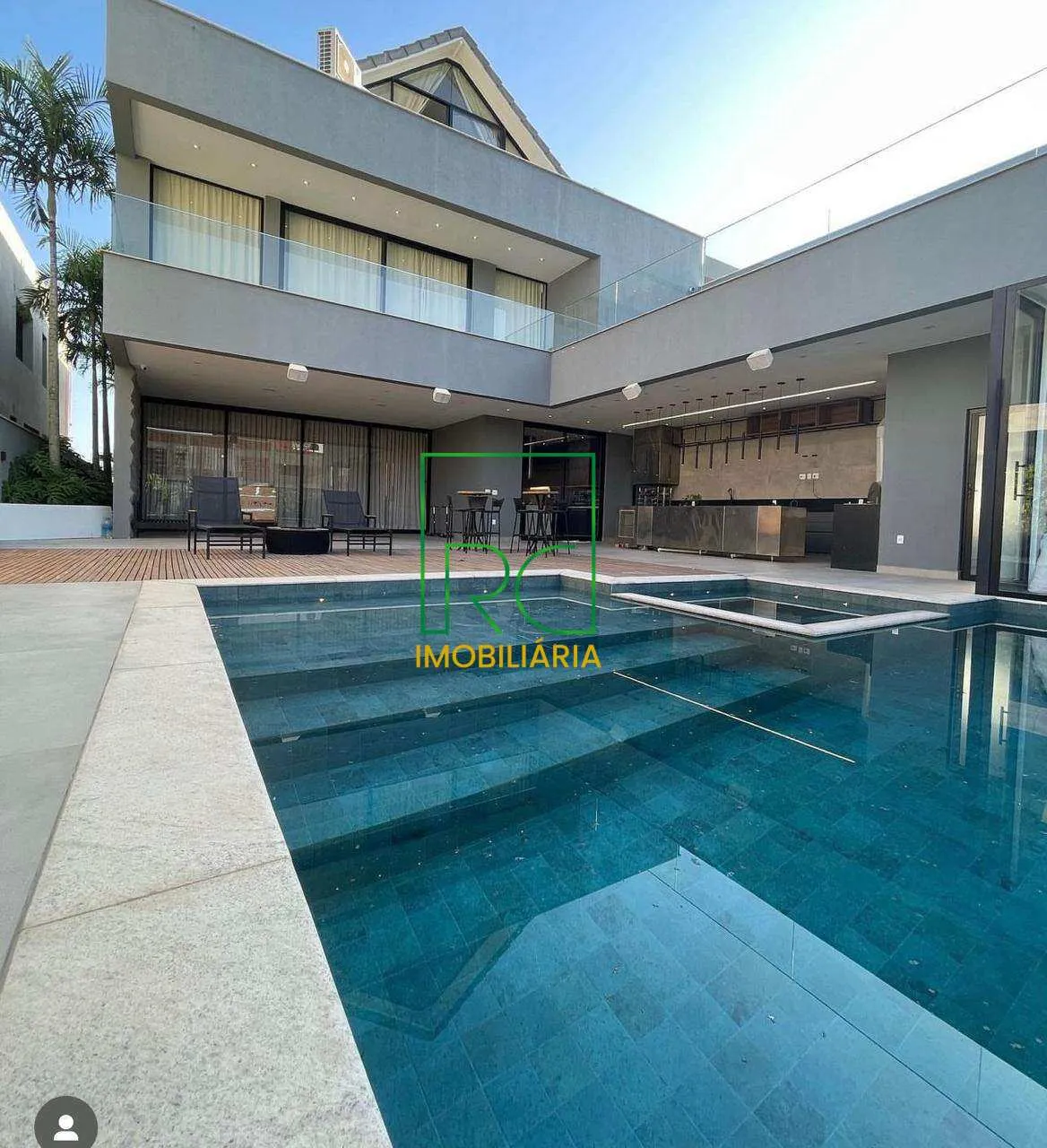Furnished house with 5 bedrooms and 5 bathrooms — photo 17