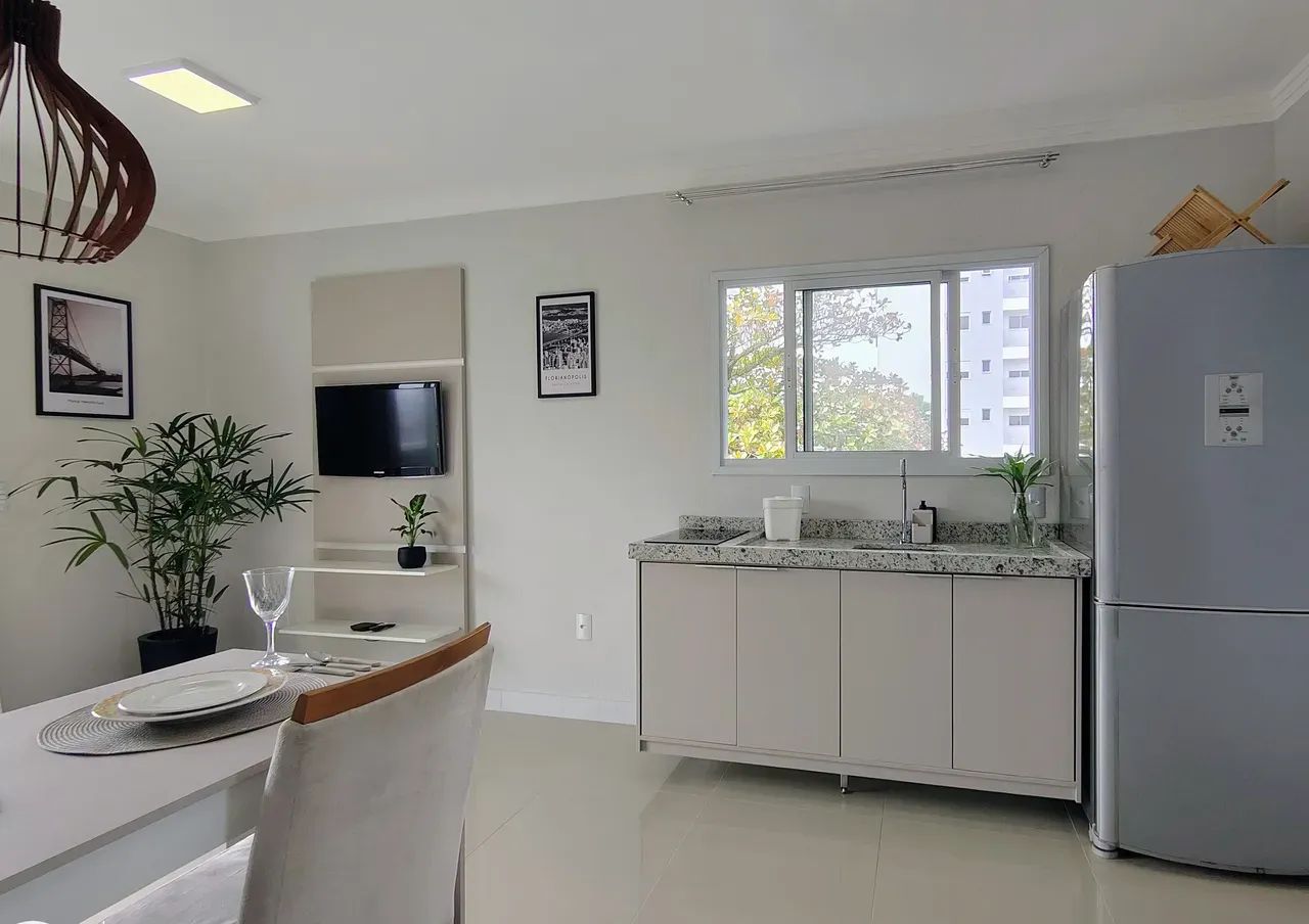 Furnished 30 m² studio in Florianópolis — photo 4