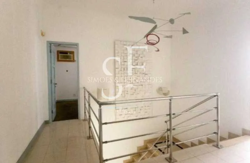 House with 5 bedrooms and 5 bathrooms plus balcony — photo 19