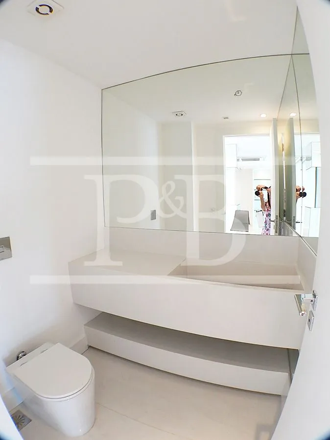 4-bedroom apartment with glassed-in balcony — photo 9