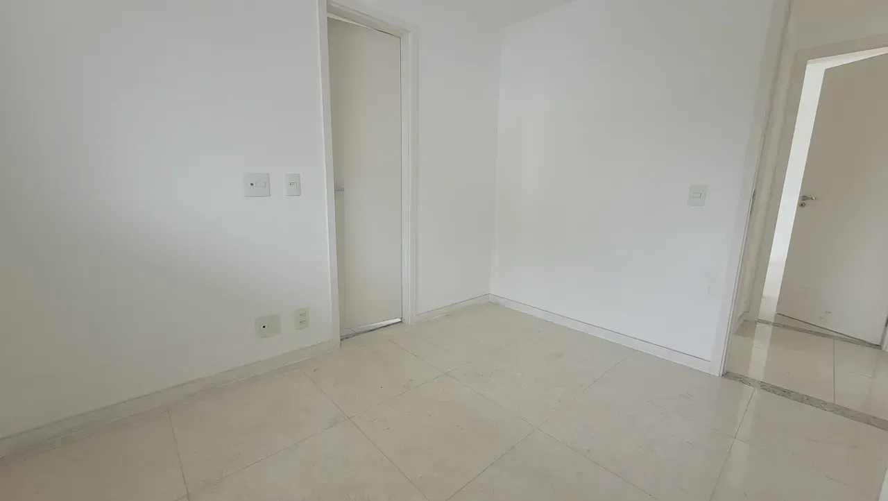 3-bedroom apartment with open-plan kitchen and pets — photo 19