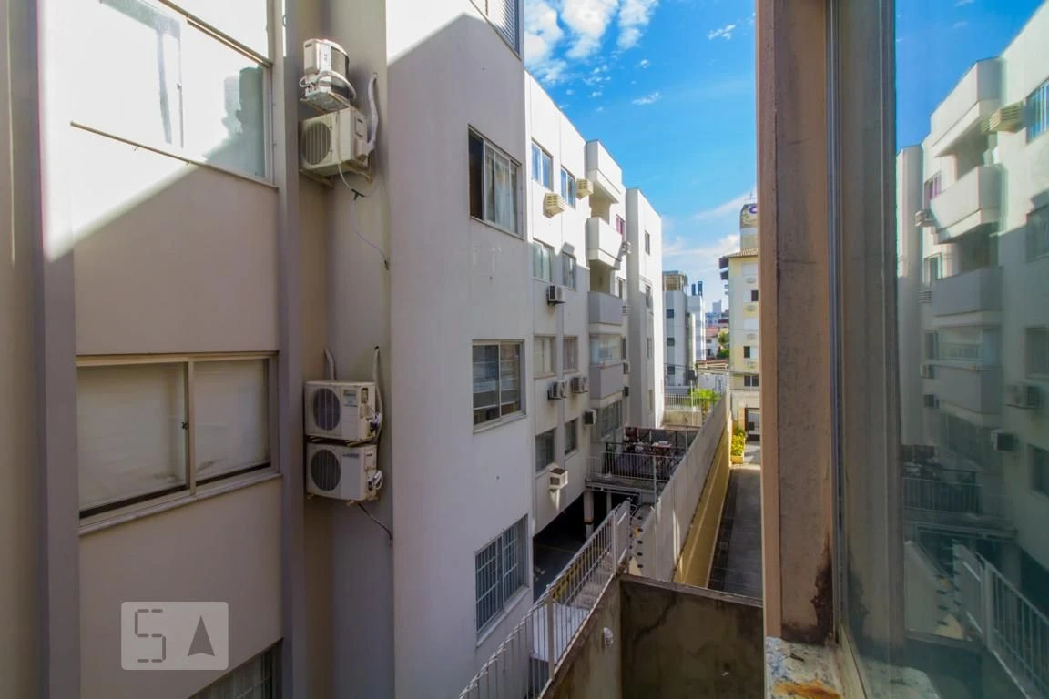 3-bedroom apartment with a washing machine — photo 30