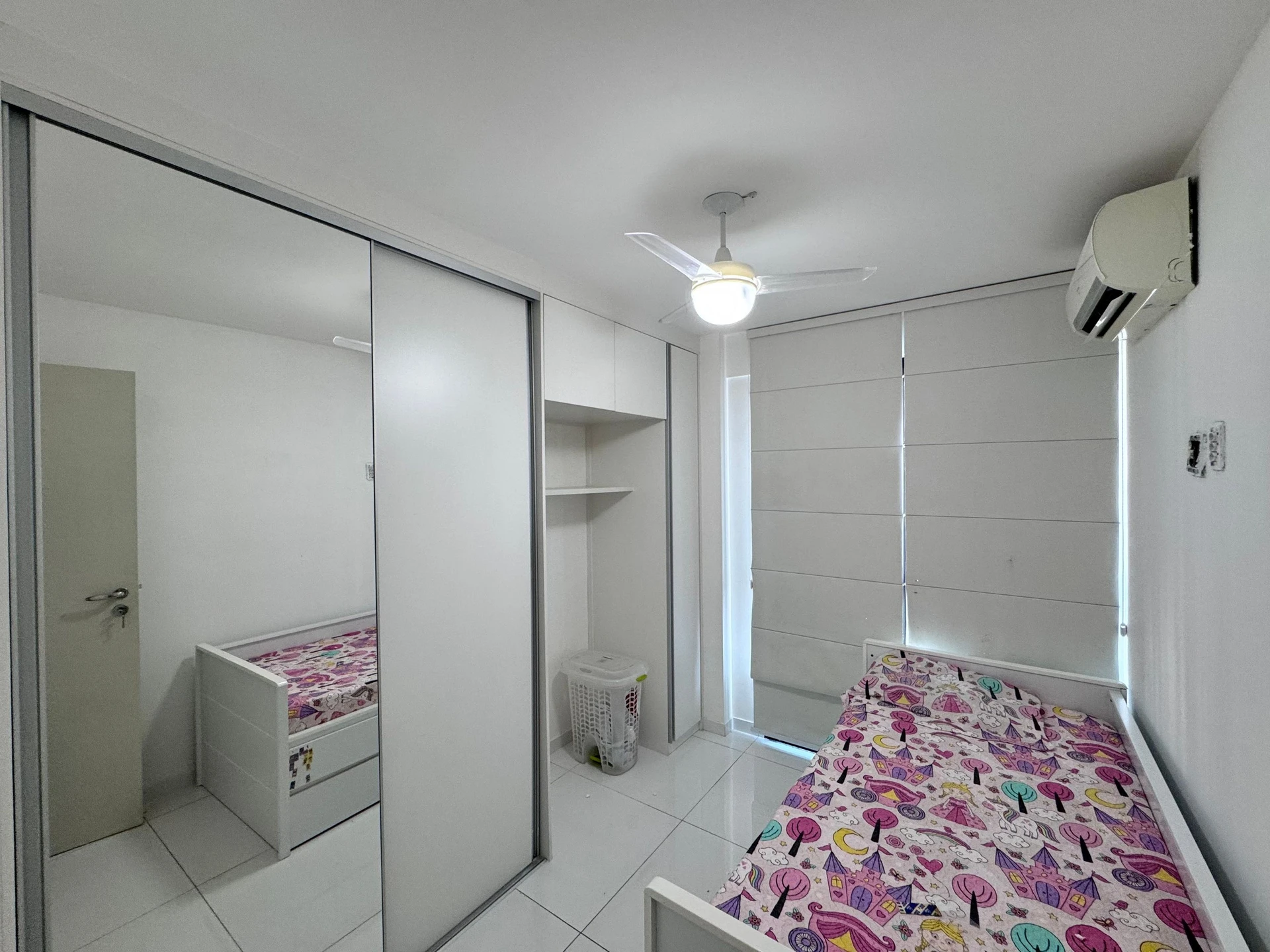 3-bedroom apartment with a grill on the balcony — photo 26