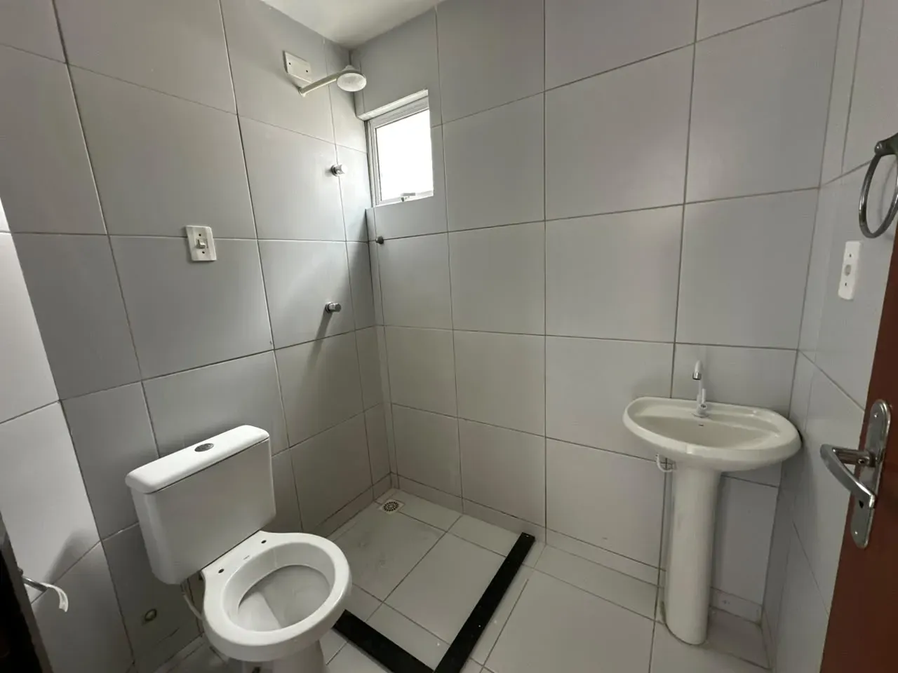 Apartamento de 2 quartos em condomínio com piscina — photo 4