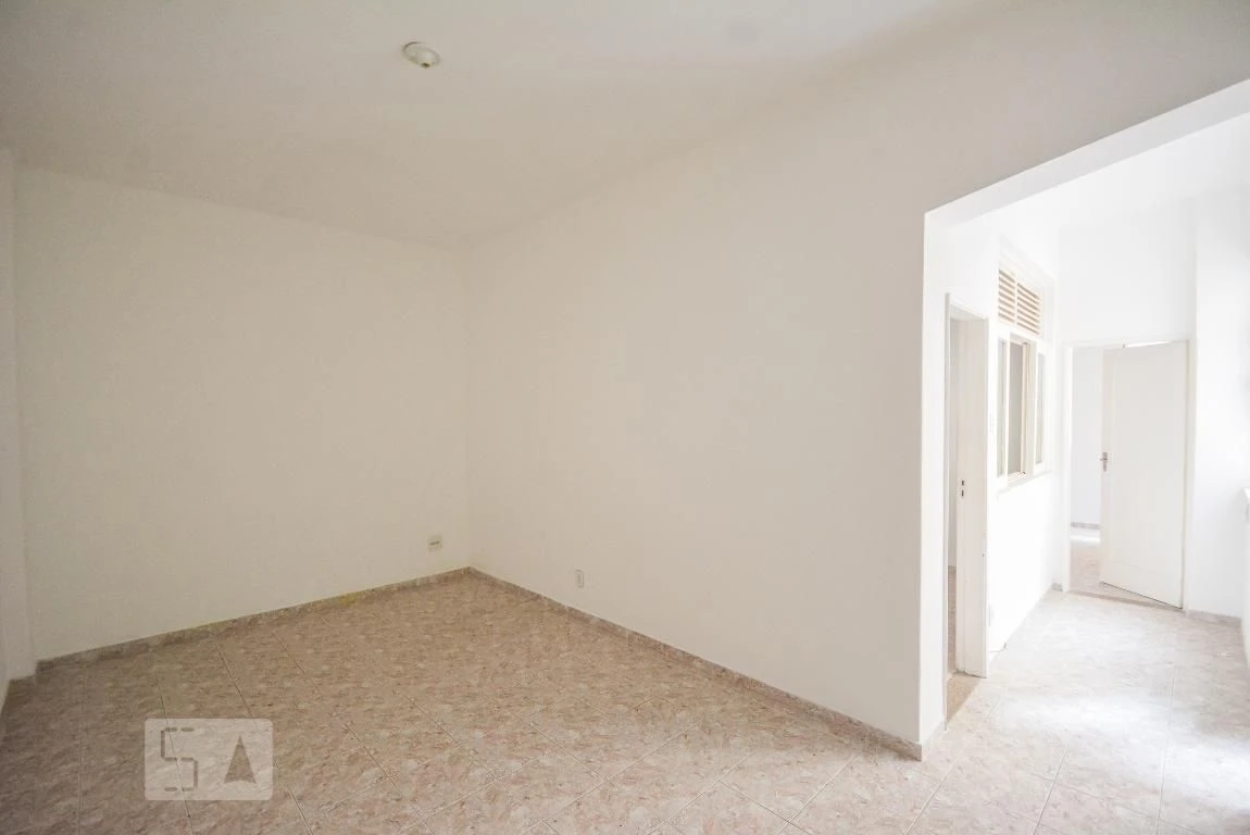 Apartamento com 2 quartos, 1 suíte e 2 banheiros — photo 8