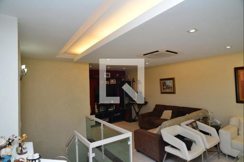 3-bedroom apartment in a building with a gym — photo 16