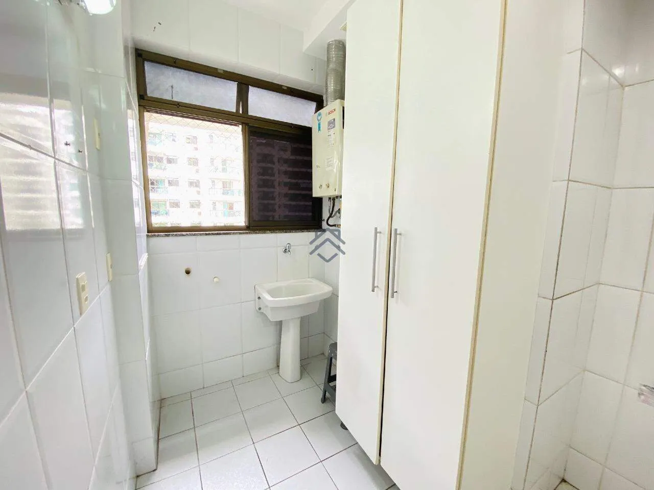Unfurnished 2-bedroom apartment with 2 bathrooms — photo 12