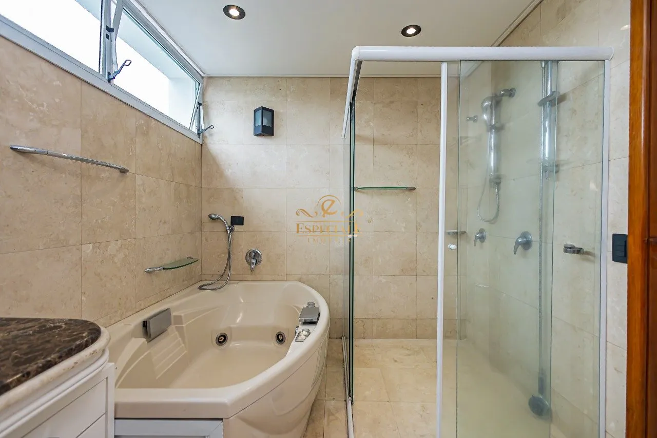 800 m² unfurnished house with gas open-plan kitchen — photo 40