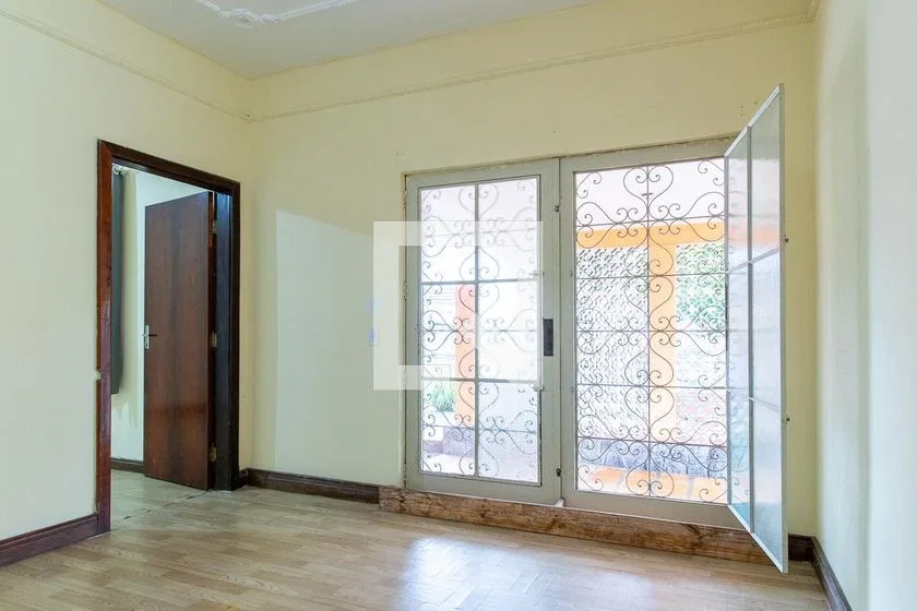 Casa sem mobília de 700 m² com 7 quartos e 6 banheiros — photo 9