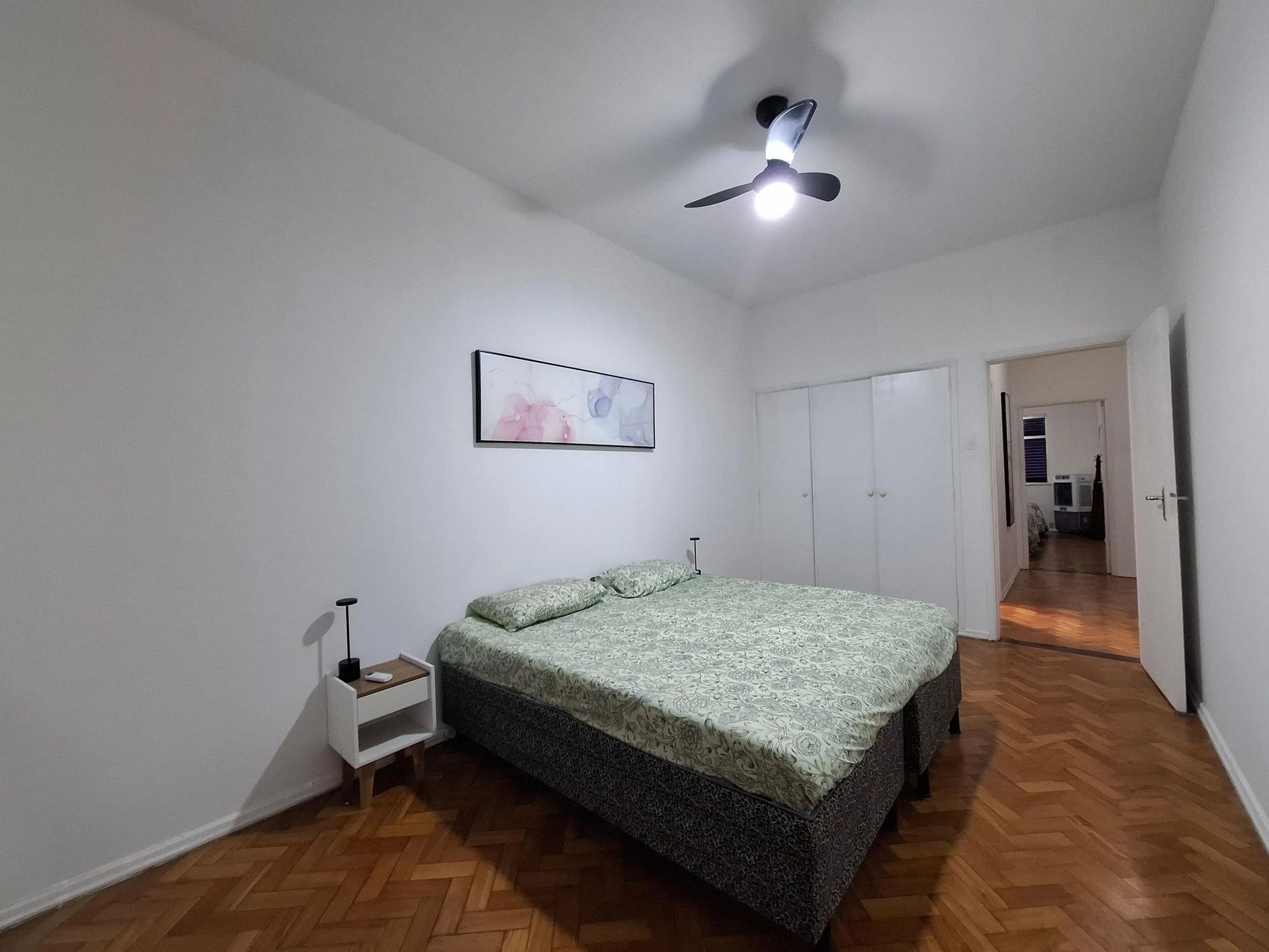 Furnished 4-bedroom apartment with 2 bathrooms — photo 13