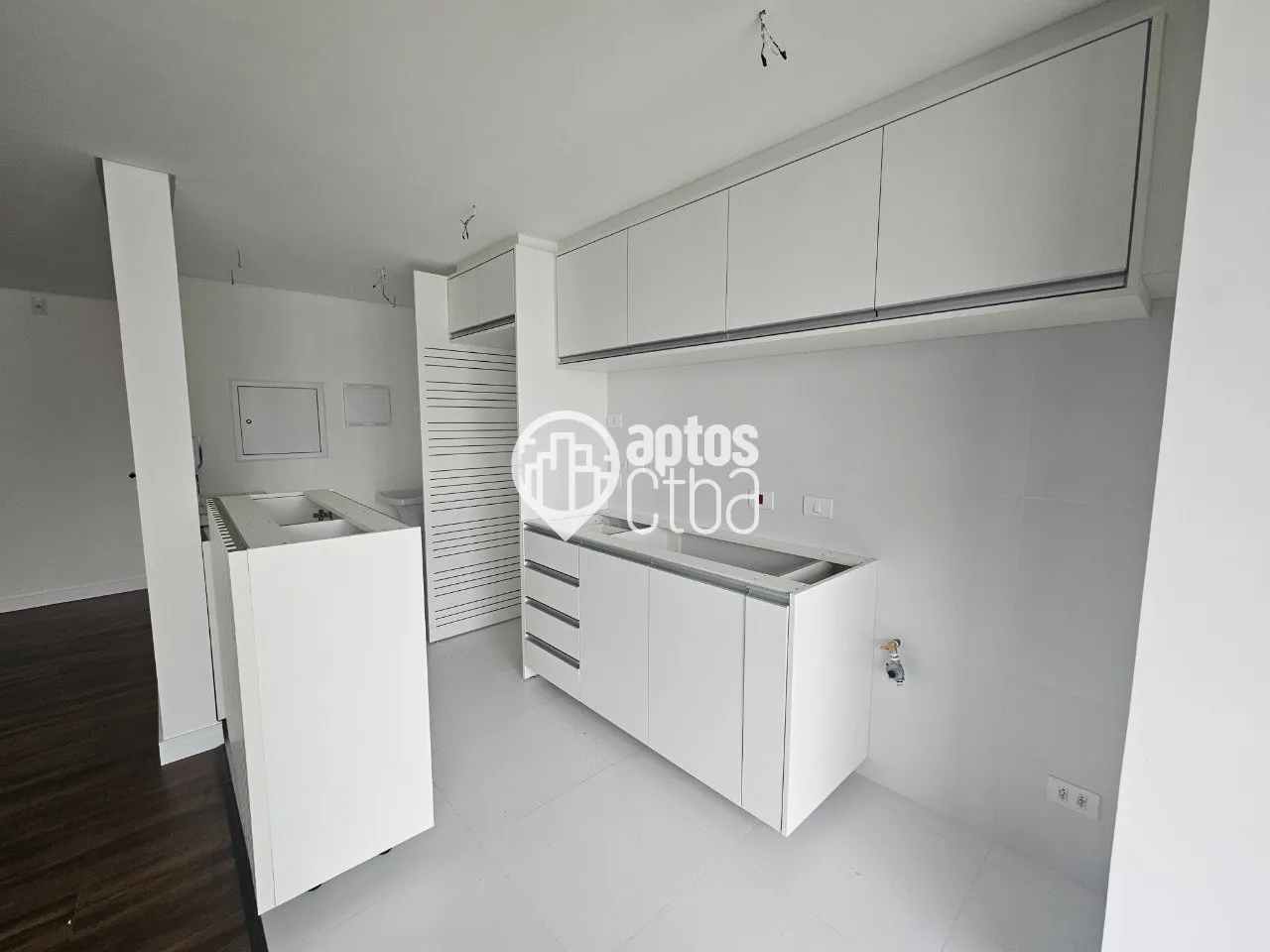 Дерев'яна підлога або ламінат та 2 спальні: квартира 75 м² — photo 10