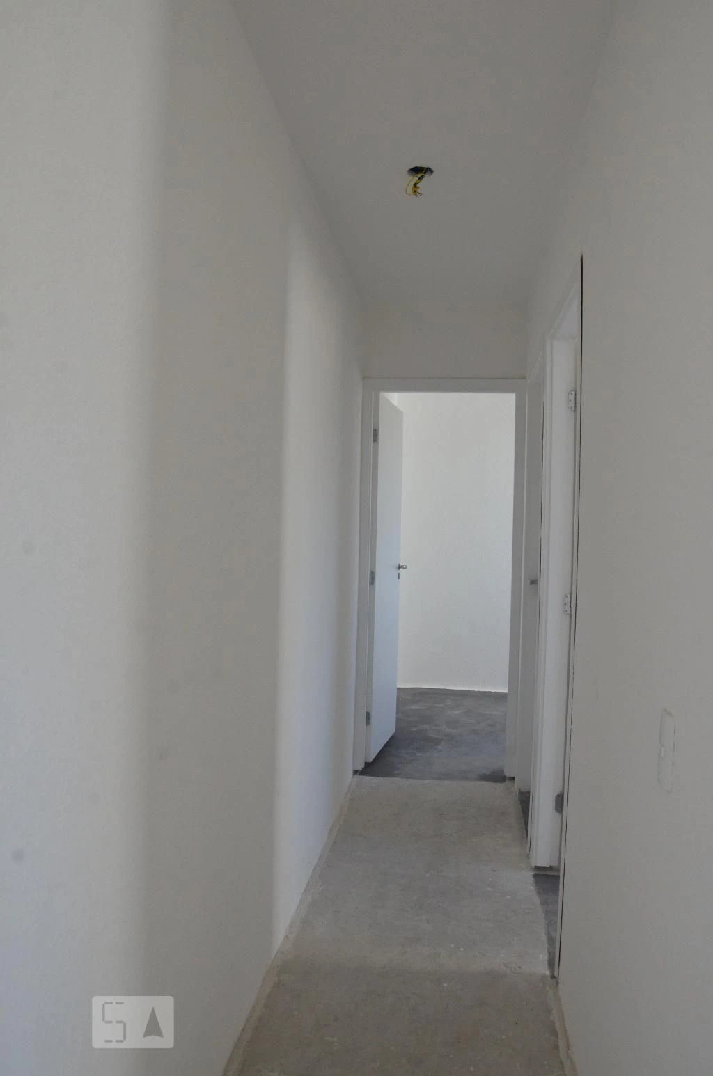 Balcony with a grill in a 2-bedroom apartment, 45 m² — photo 22