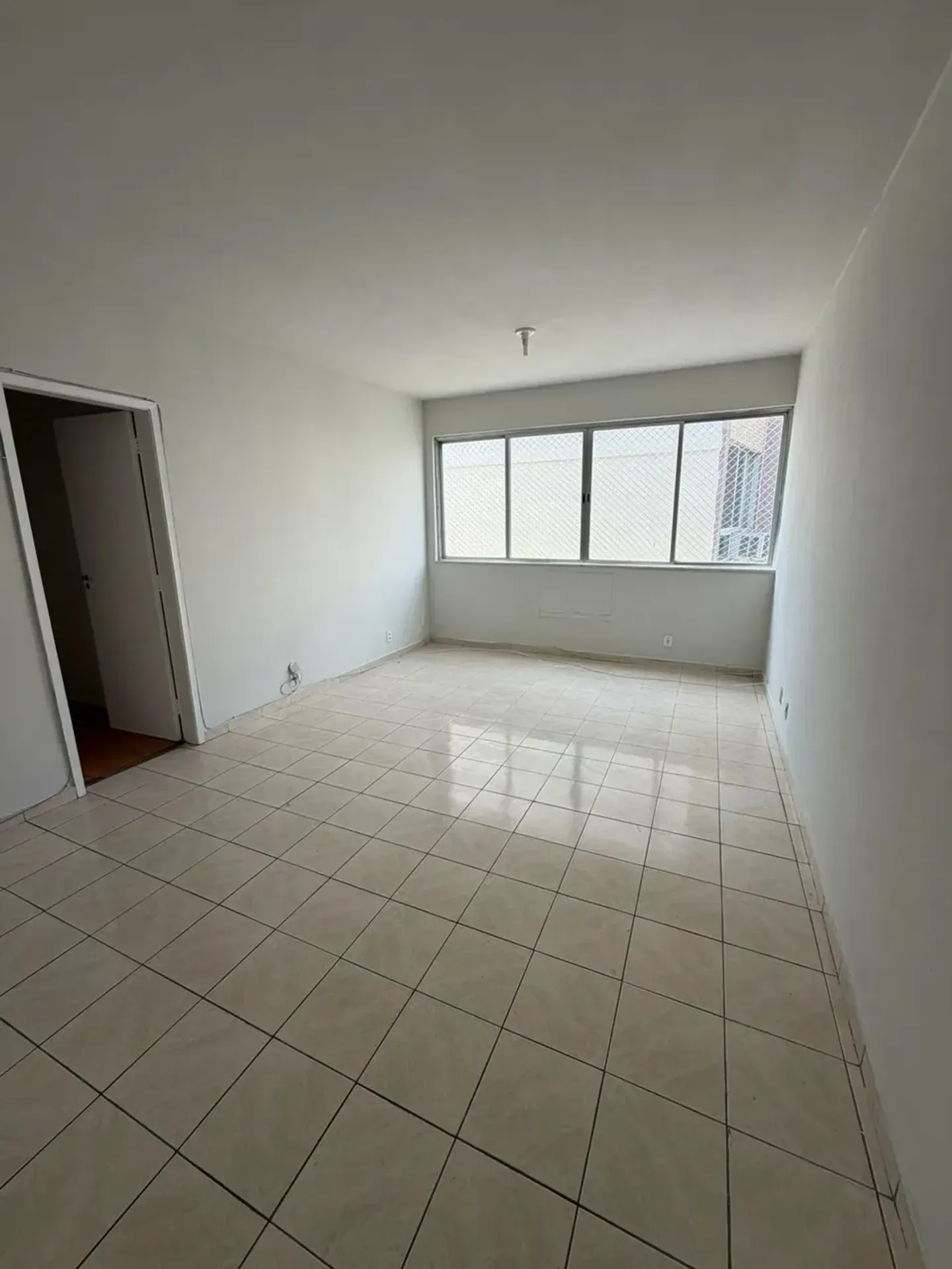 2-bedroom apartment, 1 with its own bathroom, 81 m²