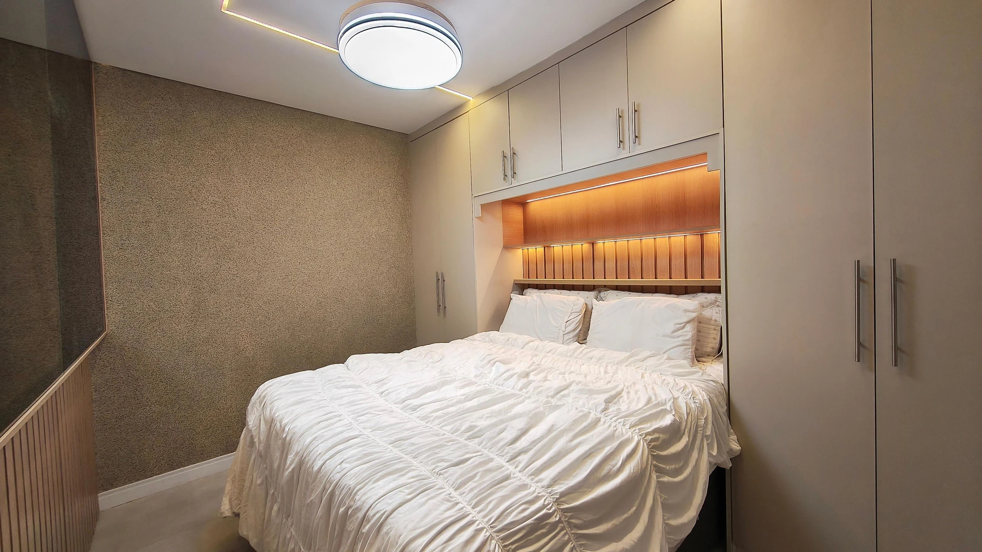 Home office in a 2-bedroom apartment, 68 m² — photo 4