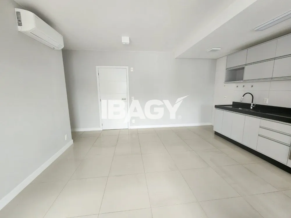 2-bedroom apartment in a building with a gym — photo 6