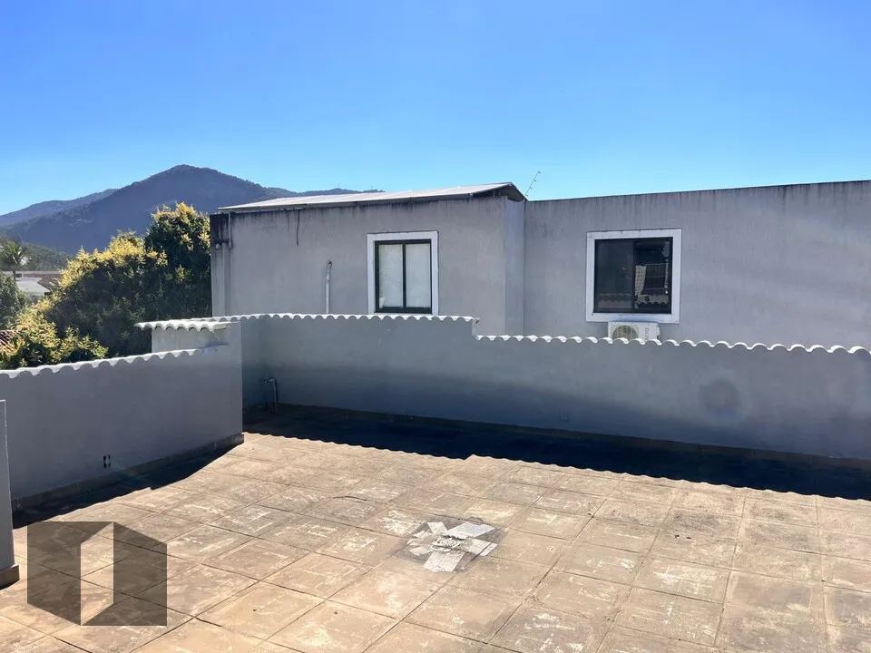 Furnished house with 5 bedrooms and 5 bathrooms — photo 55