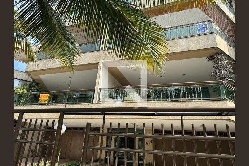 4-bedroom apartment with a balcony and 180 m² — photo 49