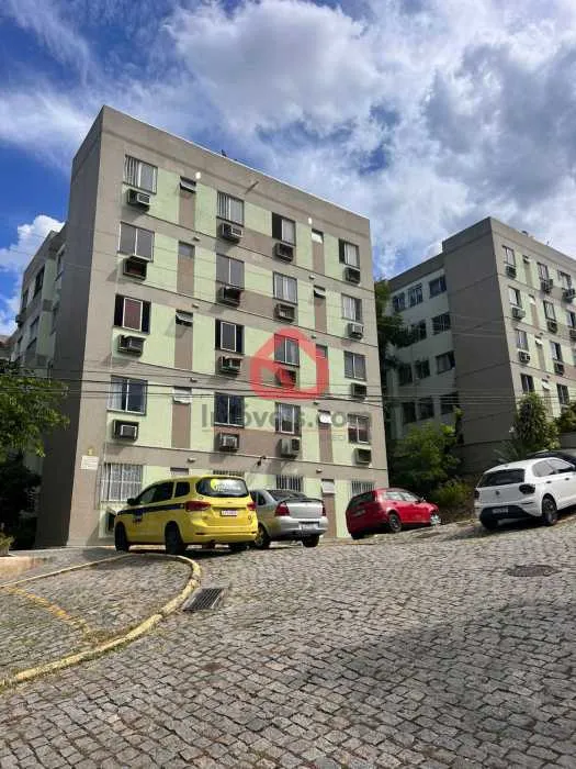 Furnished apartment, 50 m², with floor-to-ceiling windows — photo 6