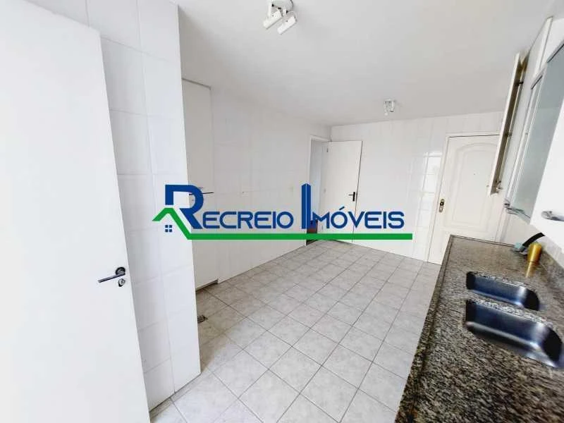 Apartamento, 217 m², com piso de madeira ou laminado — photo 4