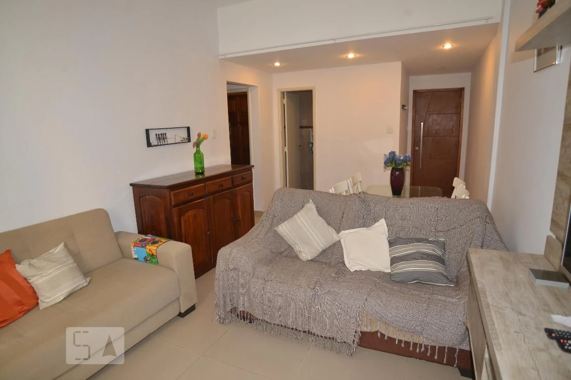 Furnished 2-bedroom apartment with 1 bathroom — photo 11