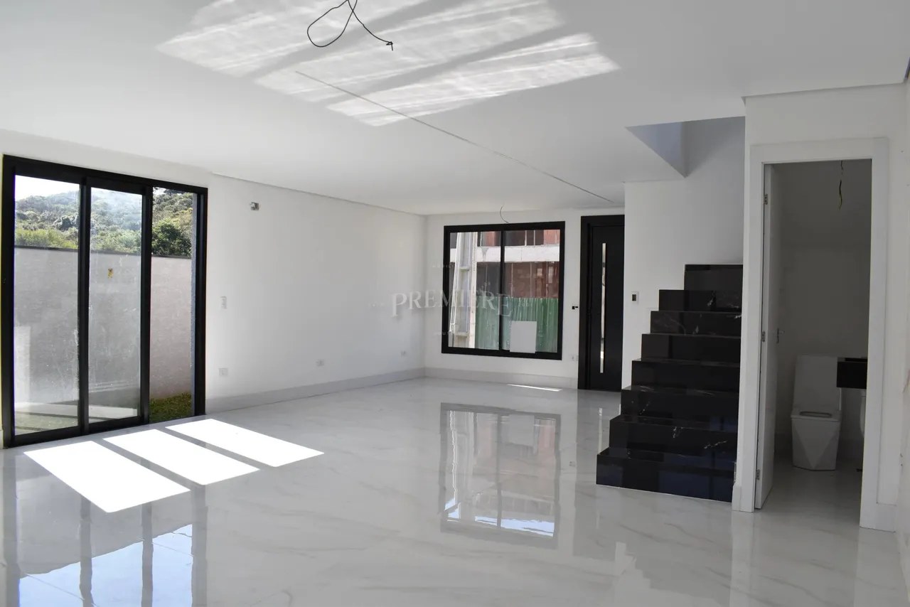 House with 3 en-suite bedrooms and private BBQ — photo 3