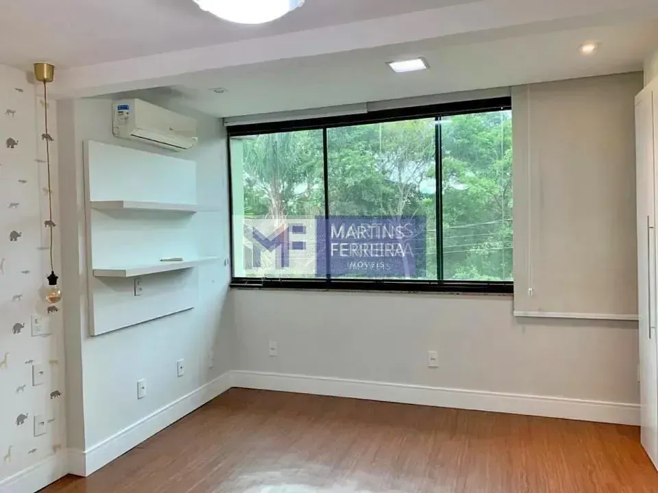 Furnished home with pool and shared BBQ area — photo 3