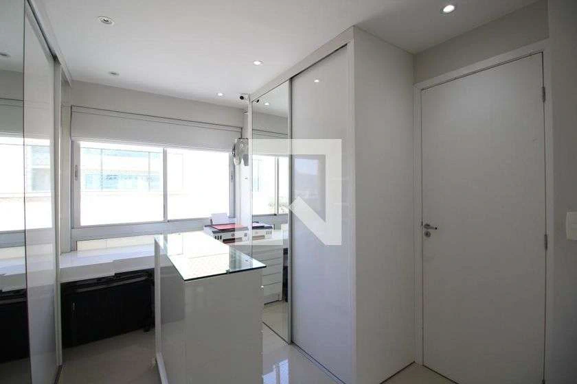 Apartamento com 4 dormitórios e 225 m² com 2 vagas — photo 23