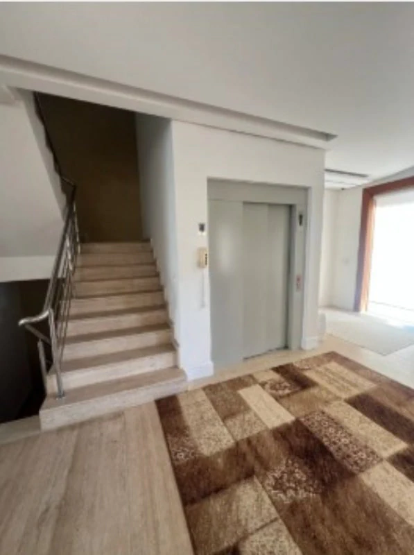 Furnished house with 6 en-suite bedrooms and 1,000 m² — photo 18