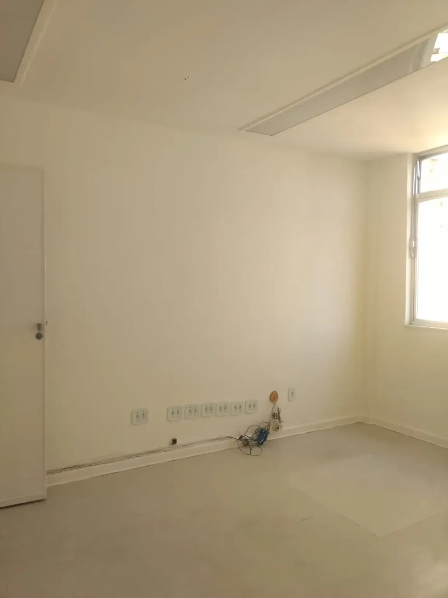 Unfurnished 2-bedroom apartment on 13th floor, 80 m² — photo 5