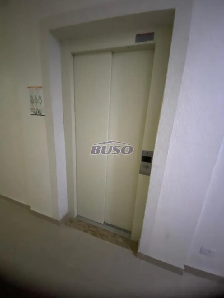 2-bedroom apartment with wood or laminate floors in Curitiba — photo 25