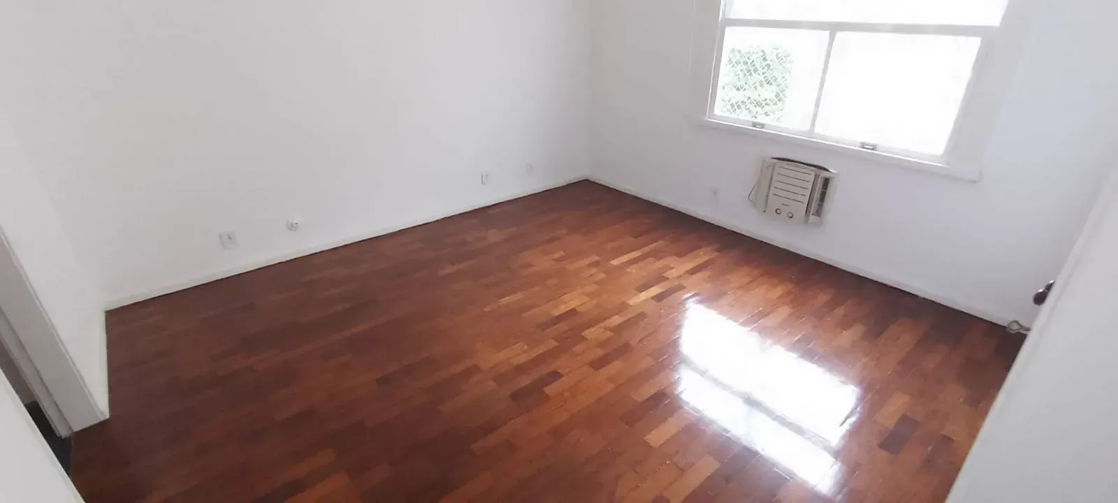 Rental penthouse with 377 m², 4 bedrooms — photo 33