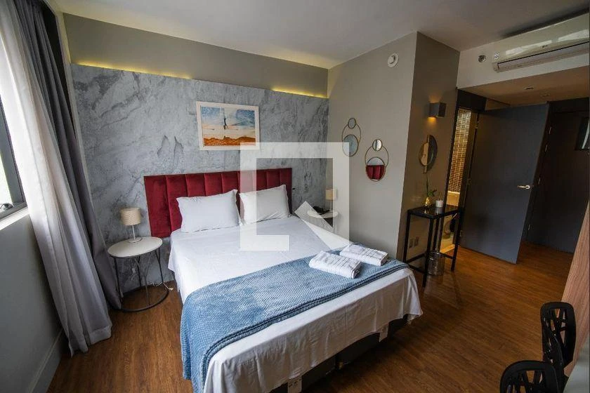 Furnished studio in a building with a gym