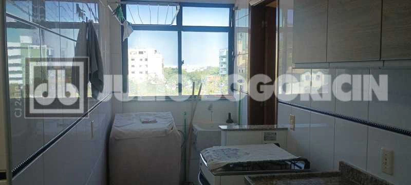 Furnished 2-bedroom apartment with glassed-in balcony — photo 13