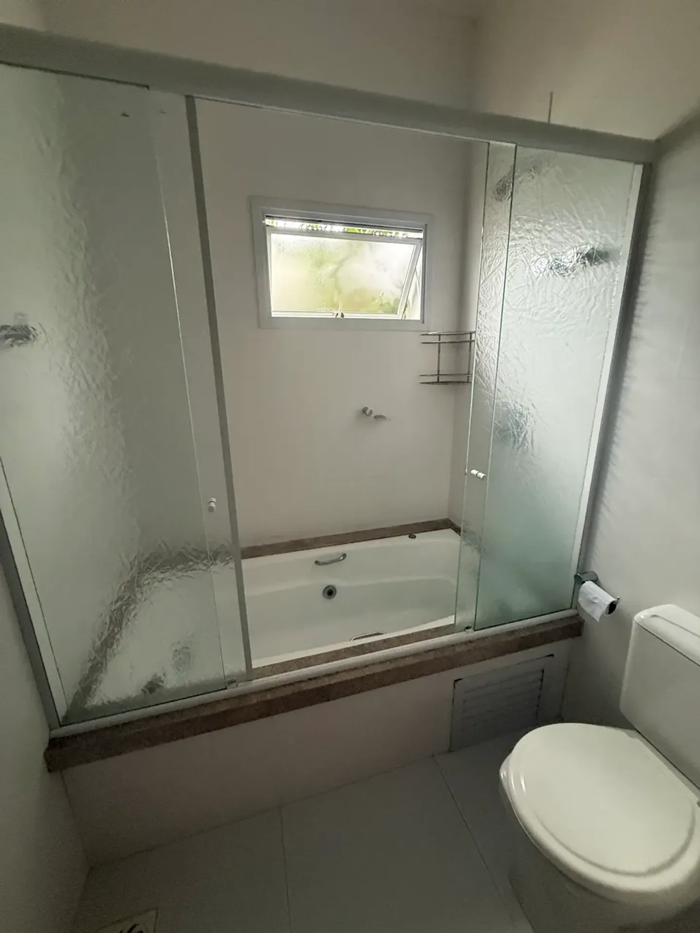 Casa mobiliada com 450 m², 3 dormitórios e 4 banheiros — photo 11