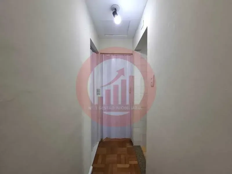 Apartamento, 36 m², com piso de madeira ou laminado — photo 2