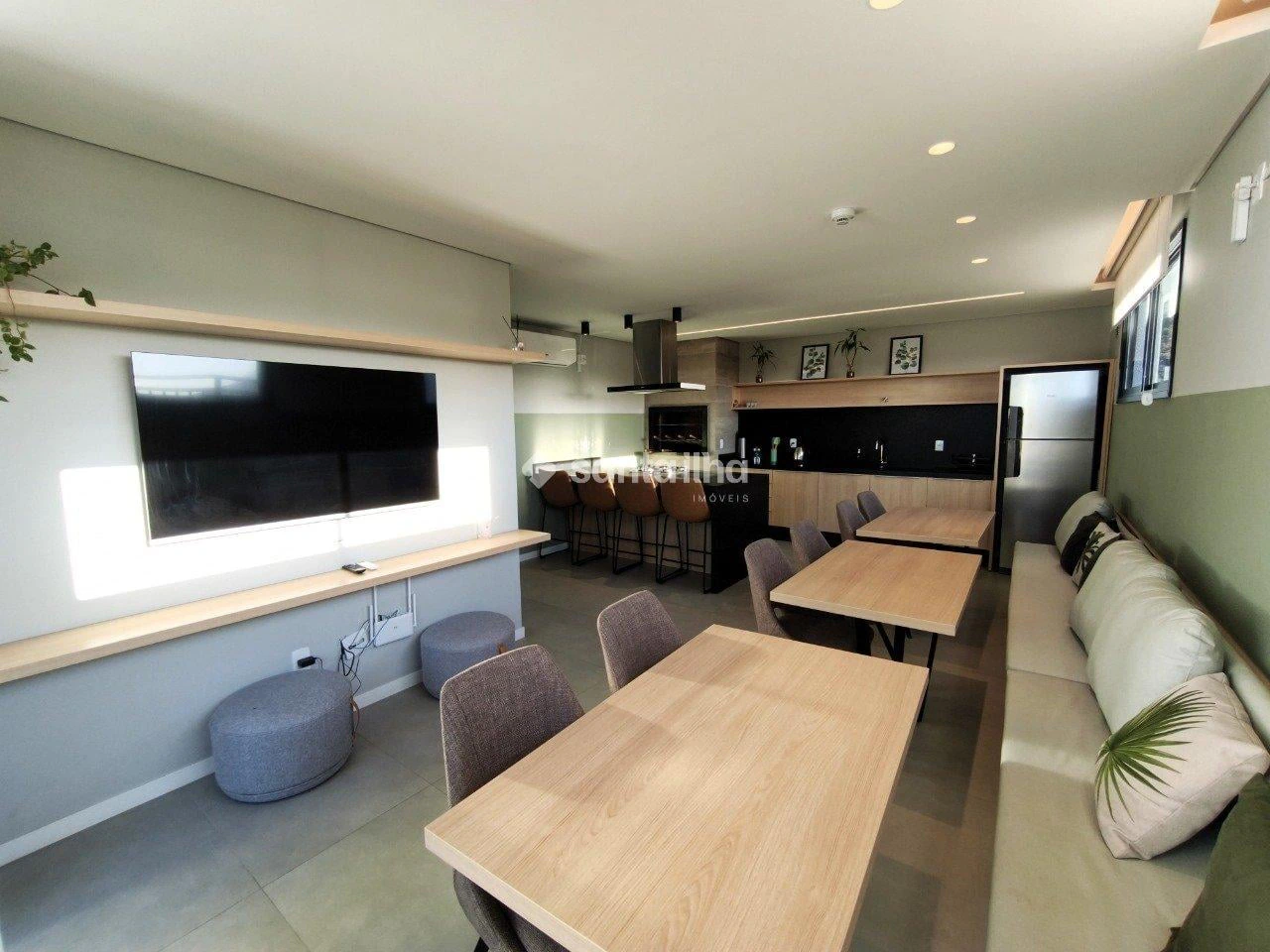 Furnished apartment, 39 m², with floor-to-ceiling windows — photo 15