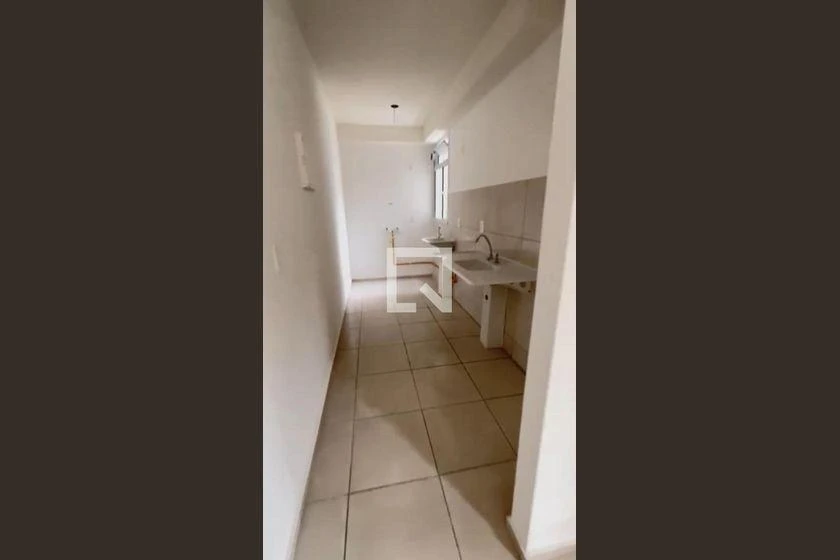 Apartamento de 2 quartos com cozinha fechada e 45 m² — photo 10