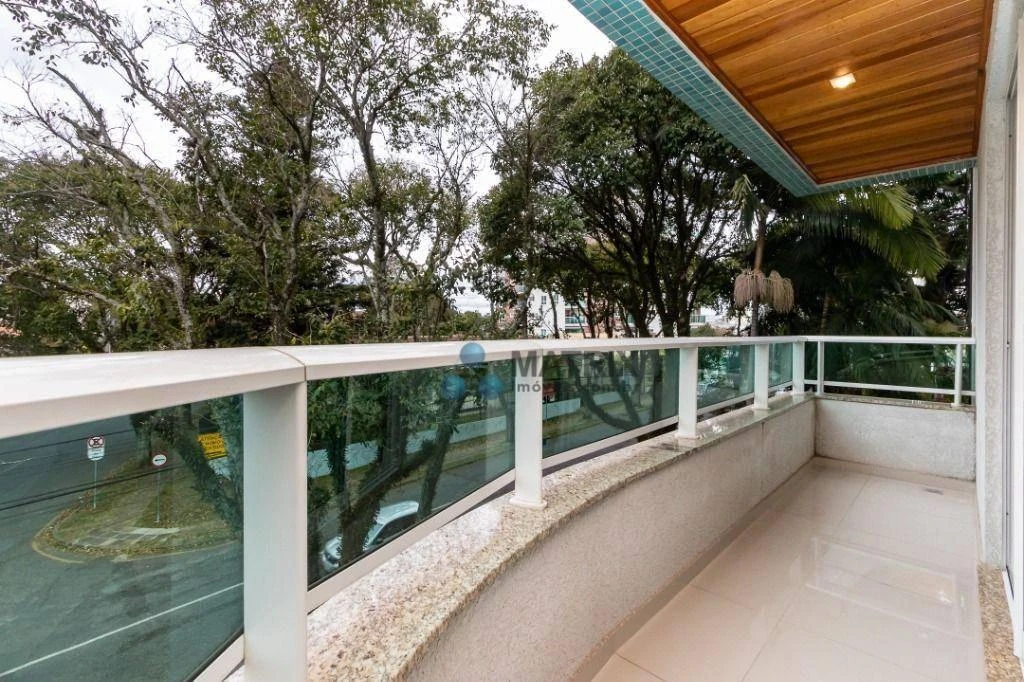 3-bedroom apartment, 1 with its own bathroom, 130 m² — photo 30