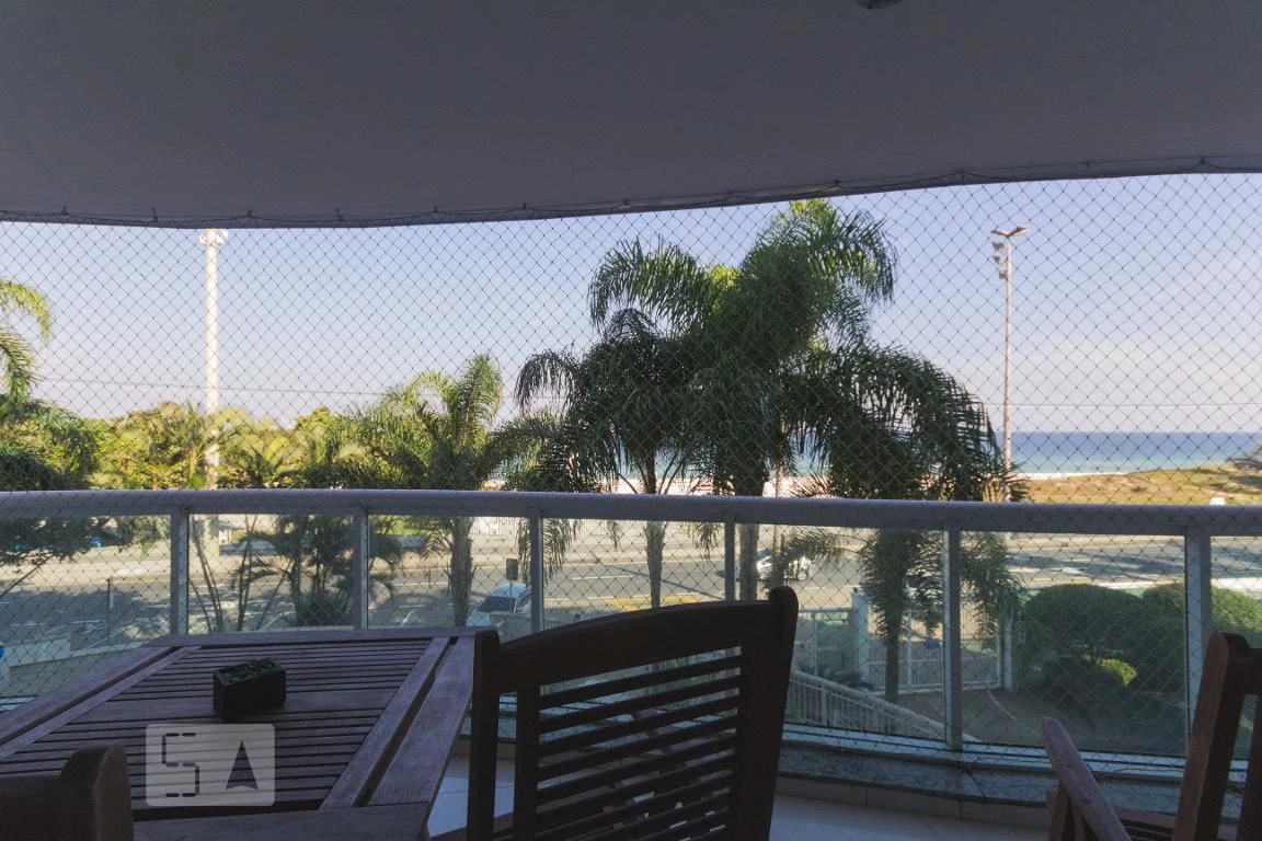 Furnished apartment with 2 en-suites and a balcony — photo 17