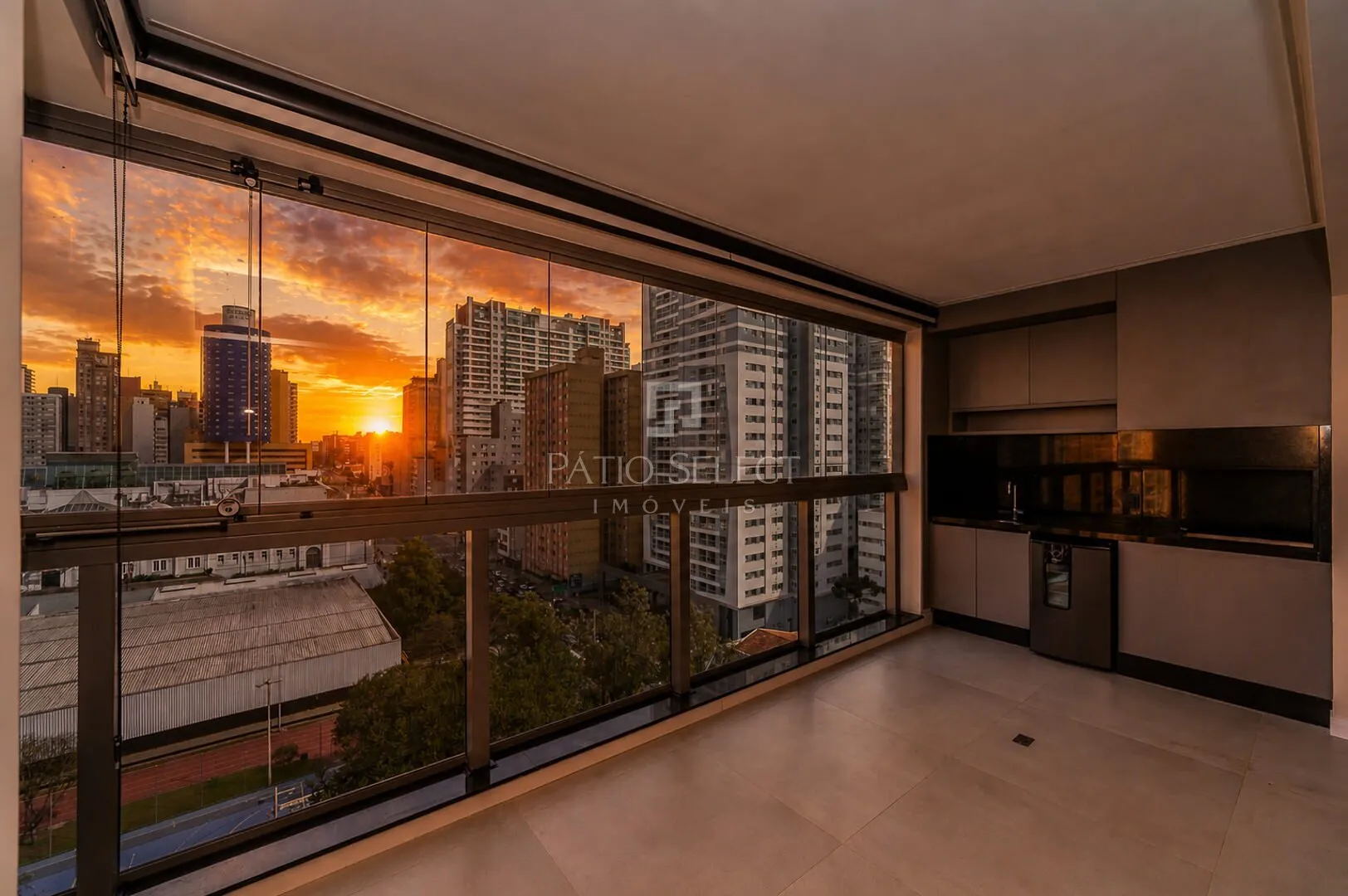 220 m² apartment with 3 en-suite bedrooms and 2 parking — photo 17