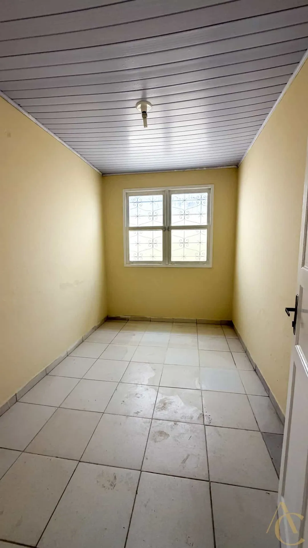 Casa residencial com 4 quartos e 1 banheiro, 263 m² — photo 27