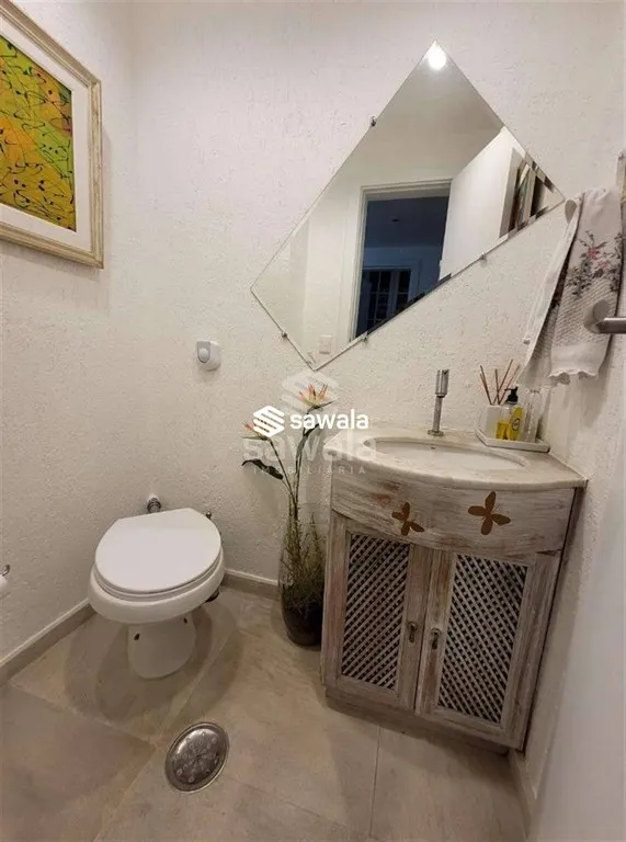 Furnished 600 m² house with 6 bedrooms and 8 bathrooms — photo 33