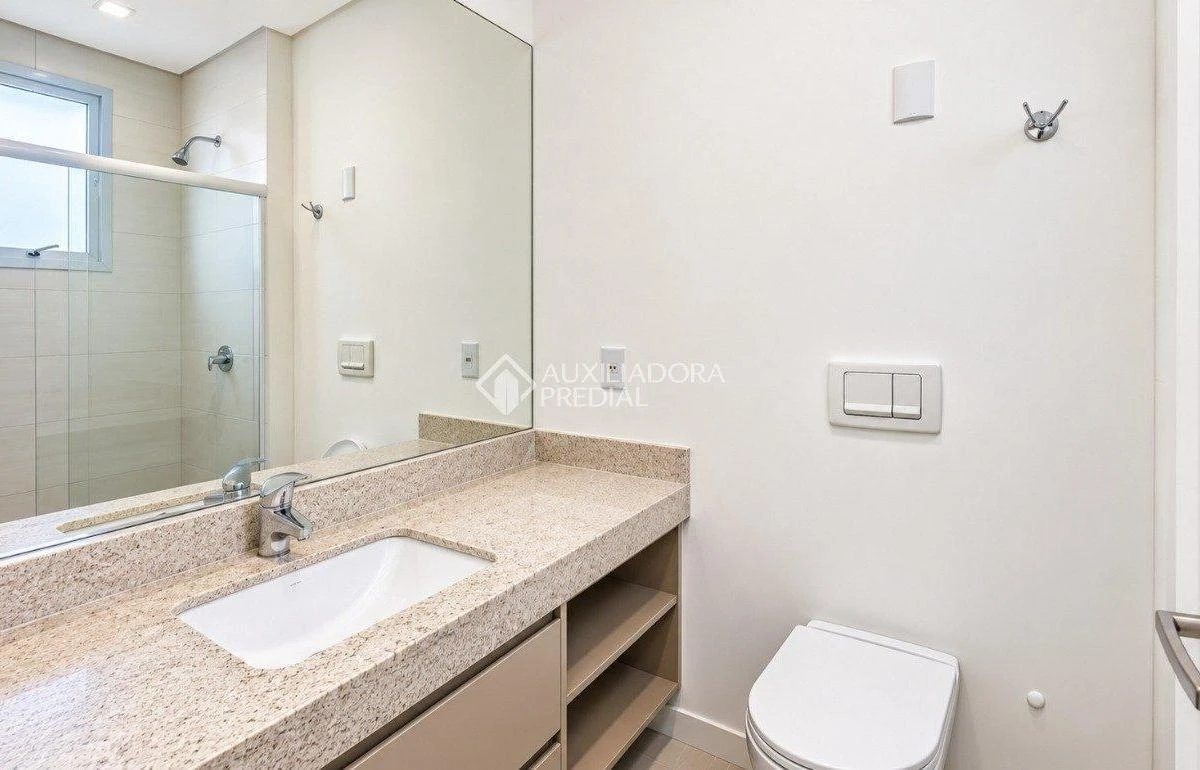 3-bedroom apartment with a park view in Florianópolis — photo 11