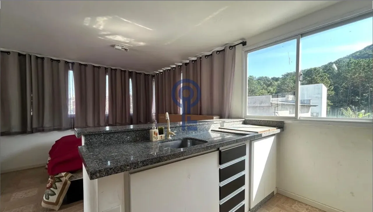 Furnished house with 5 bedrooms and 4 parking spots — photo 23